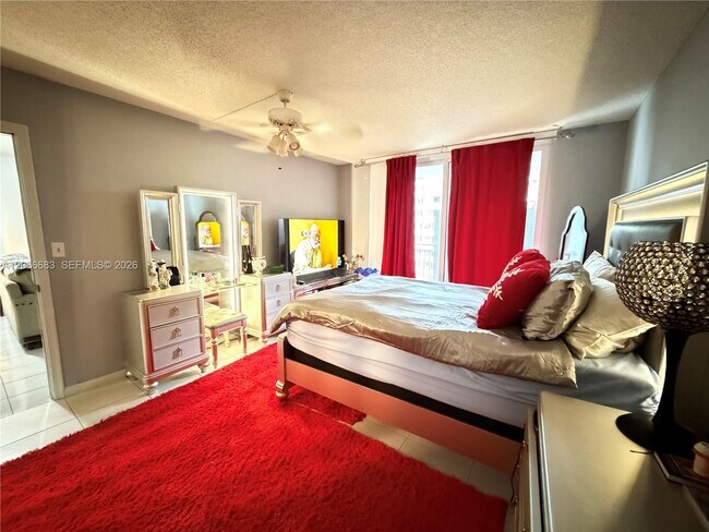 Photo - 1801 S Ocean Dr Unidad 740
