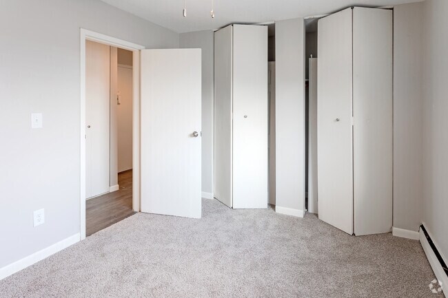 1HAB, 1BA - 550&nbsp;ft² - 214 Place Apartments