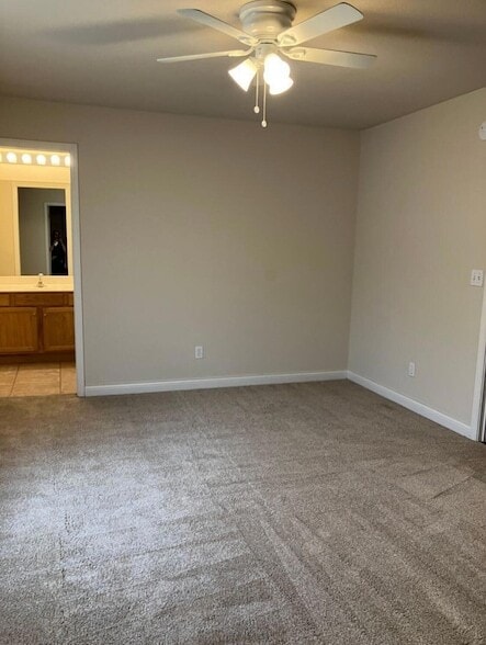 Photo - 1302 Stags Way