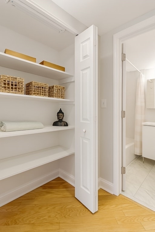 Photo - 12 Stoneholm St Unidad 423