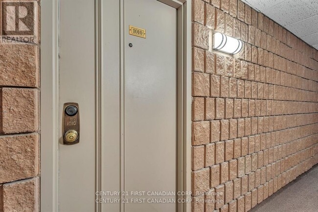 Photo - 600 Grenfell Dr Unit 1010