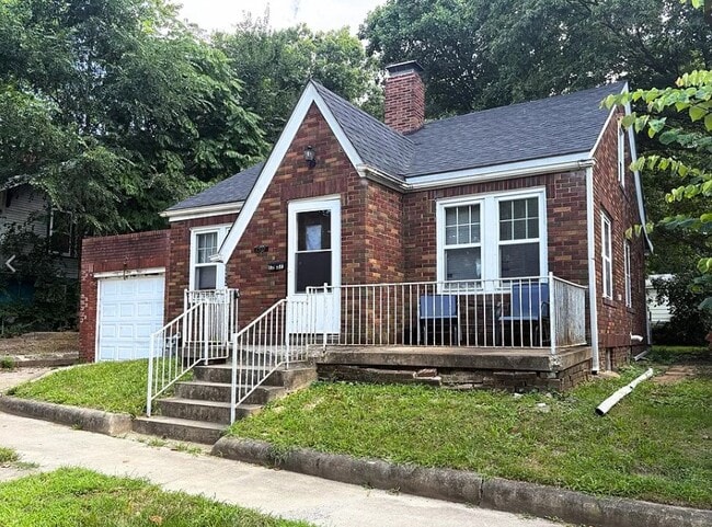 Building Photo - 1537 W William St