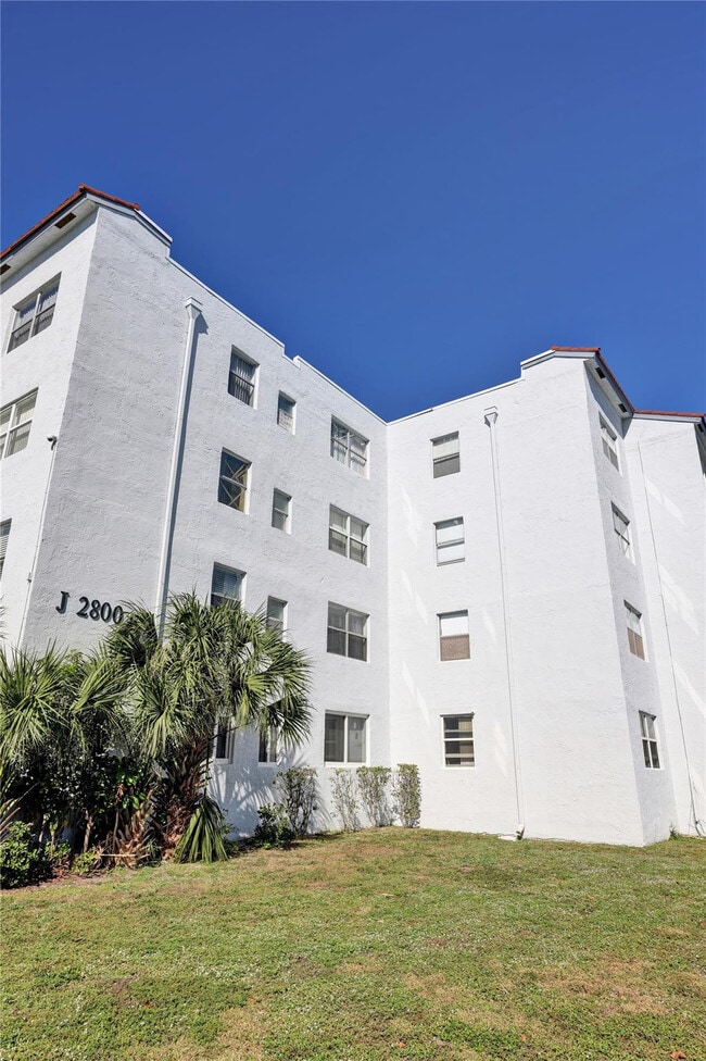 Photo - 2800 Somerset Dr Unit 418j