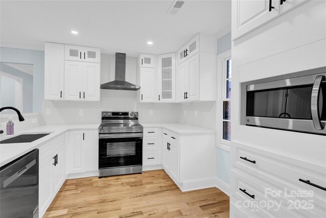 Photo - 1551 Merriman Ave