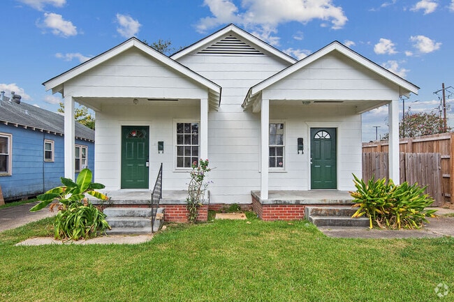 Building Photo - 570 Caddo St Rental