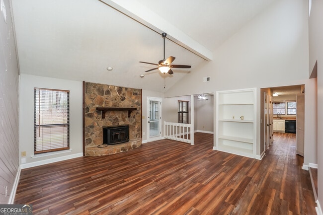 Photo - 145 Whitney Way