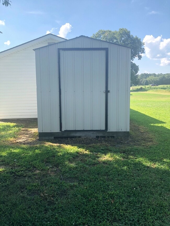 Photo - 2 BR, 2 BA Singlewide in Great Location in Pikeville!