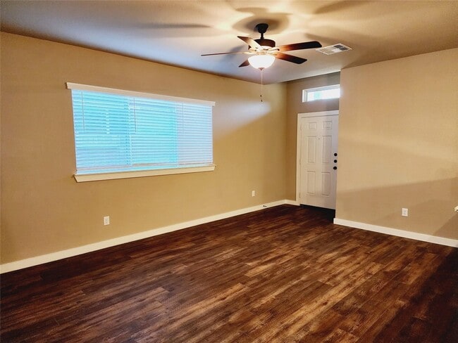 Photo - 9836 Grosbeak Ln