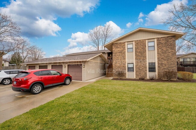Building Photo - 5850 Fresno Ct Unit C