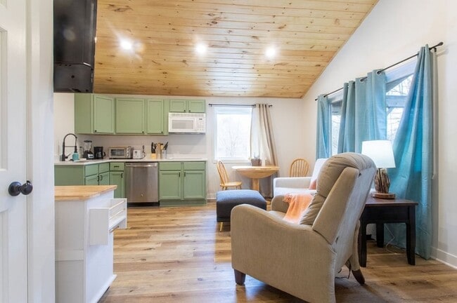 Photo - 7115 W 71st St