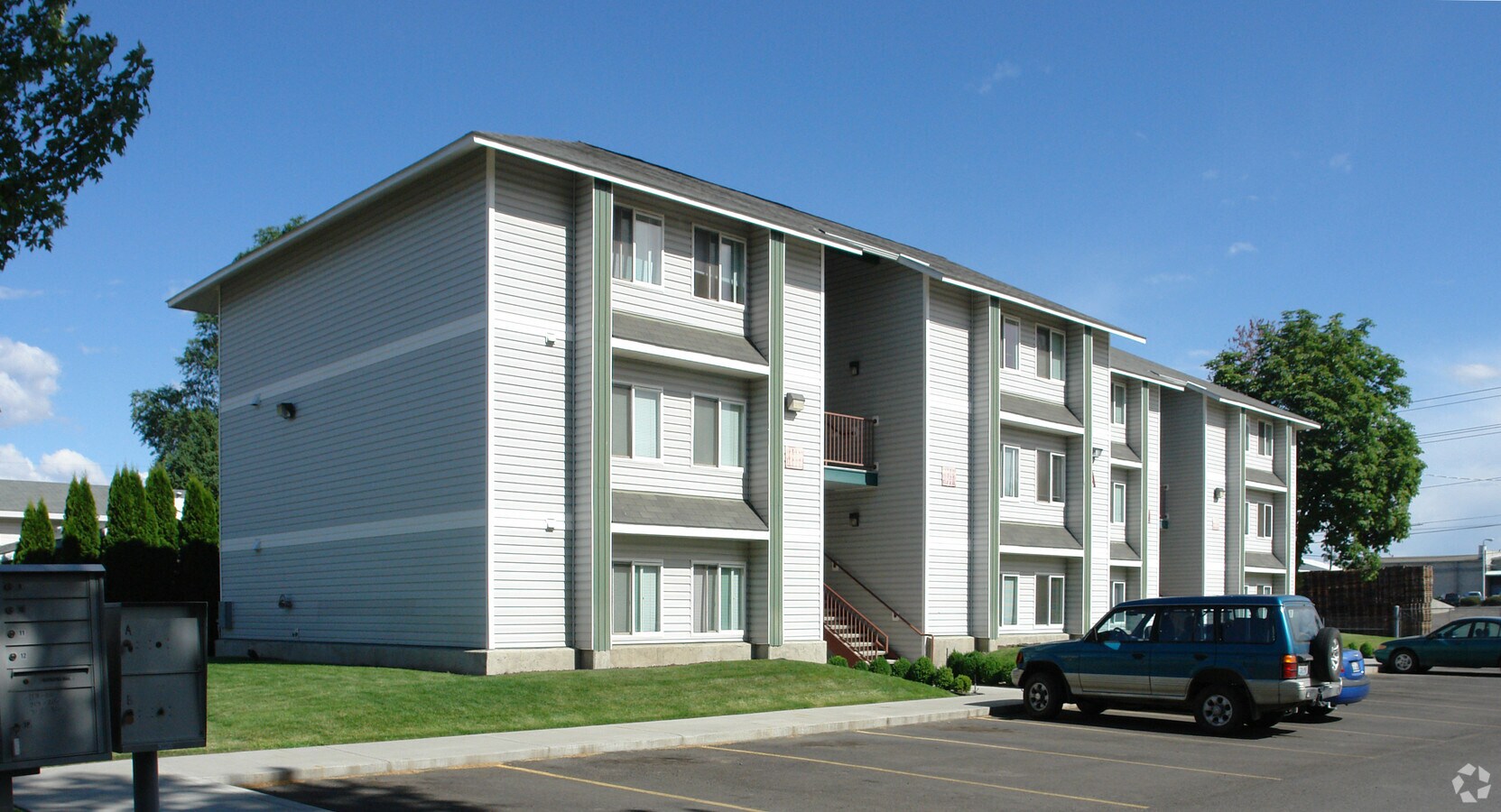 Photo - 1711 River Rd Apartments