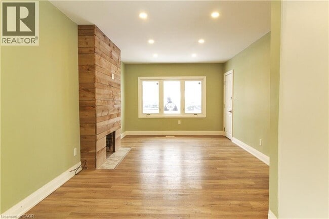 Photo - 1243 Langmuir Ave