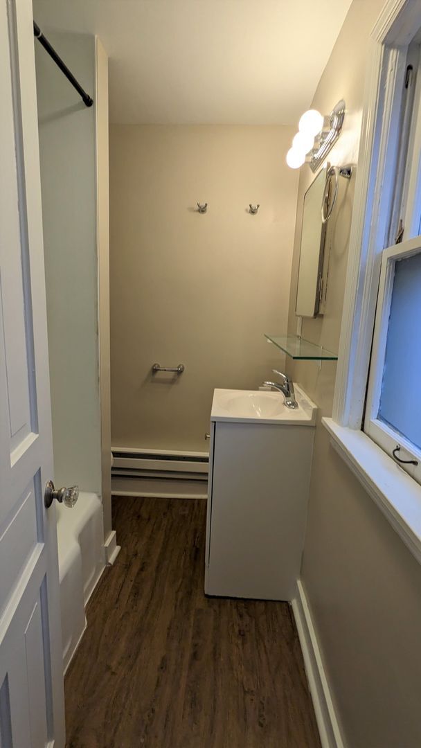 Photo - 109 Irwin Ave Unit 2