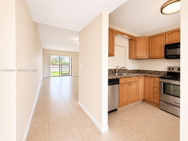 Photo - 6585 Somerset Dr Unit 103