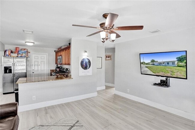 Photo - 2820 NE 9th Ave