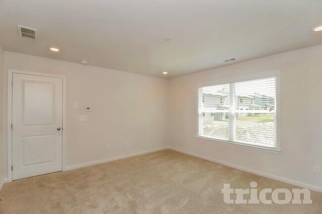 Photo - 25 Leyland Ct