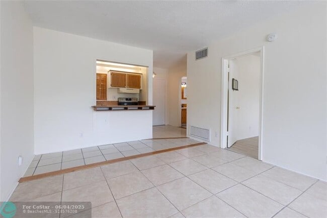 Photo - 1001 SE 16th St Unit 8