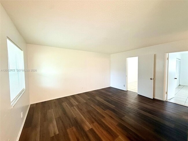 Photo - 220 NE 41st St Unit 2