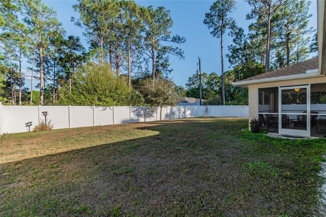 Photo - 2874 Crittendon St