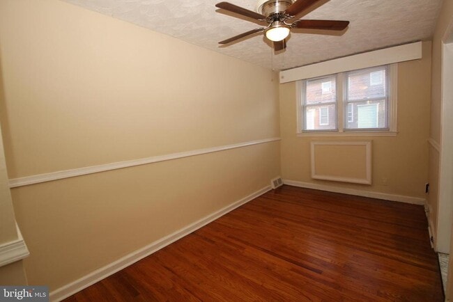 Photo - 222 W Colonial St