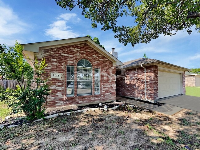 Building Photo - 223 Lake Texoma Dr