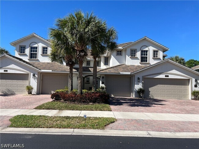 6839 Ascot Dr Unit 202