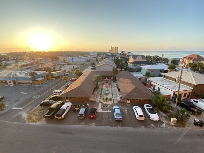 Photo - Spyglass Apartments