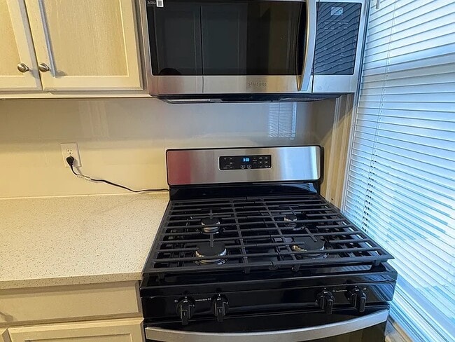 125 Sibley Ave Unit B