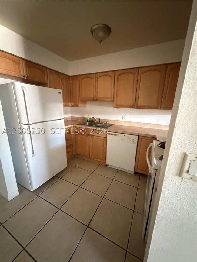 Photo - 1 Lake Villa Way