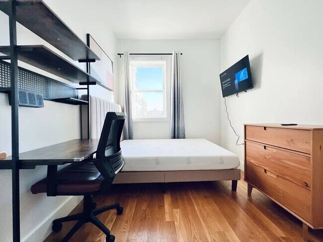 Furnished room/NOT APARTMENT