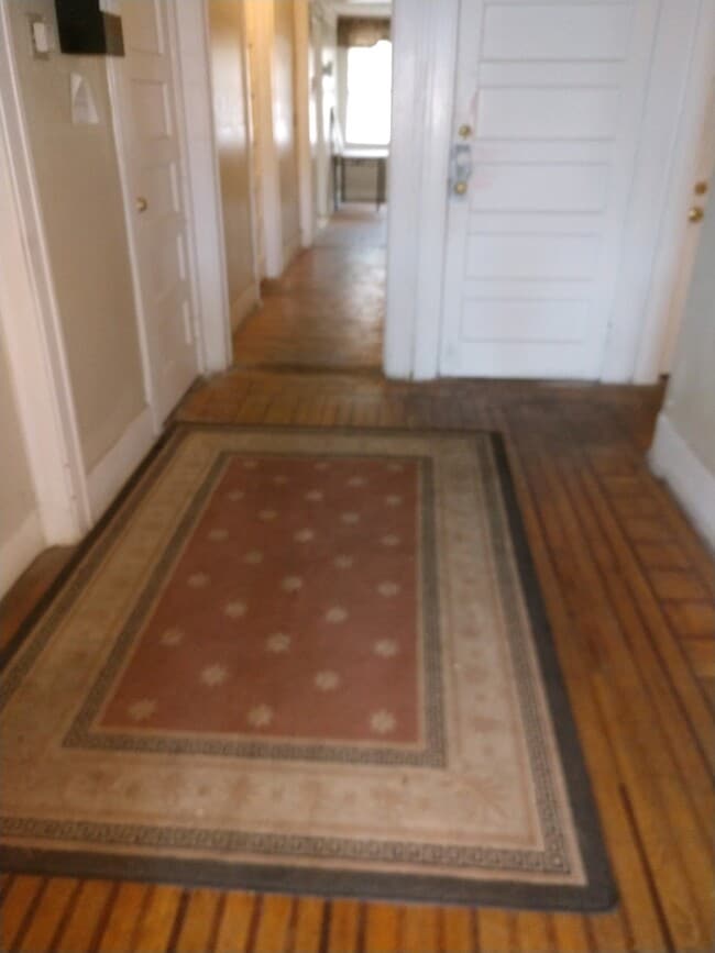 Fully Furnished Rooms For Rent