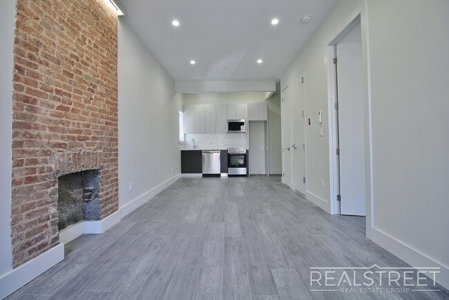Building Photo - NEW & Spacious Modern 1 BED in Bed Stuy Rental