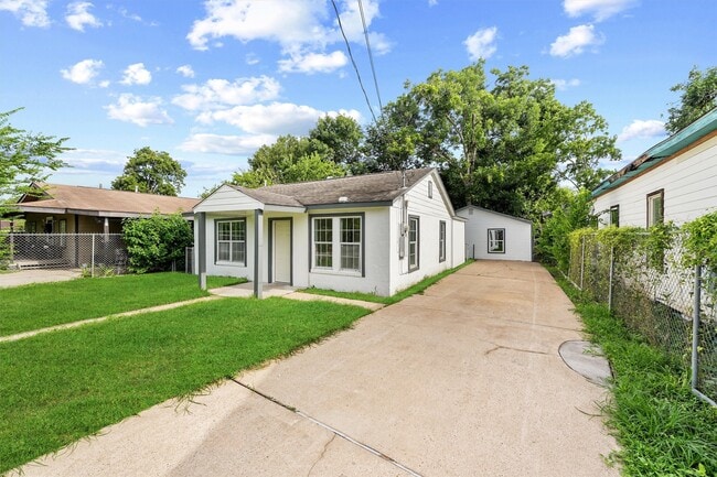 Photo - 4715 Engleford St