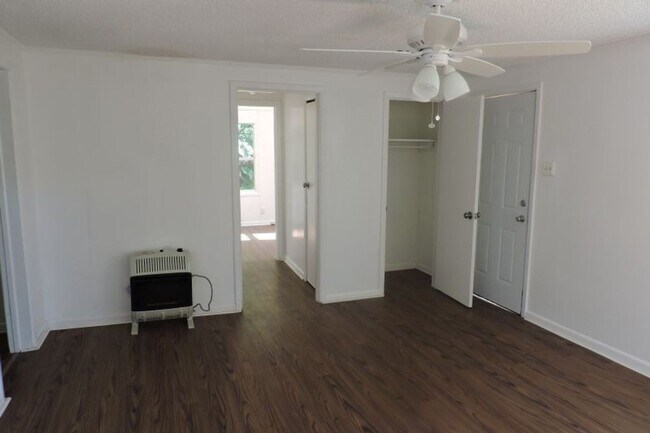 Photo - 3204 Silver Lake Dr