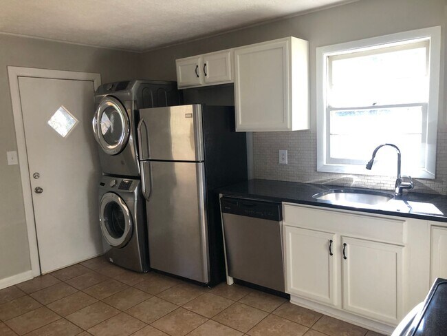 Photo - 145 Appleby Dr