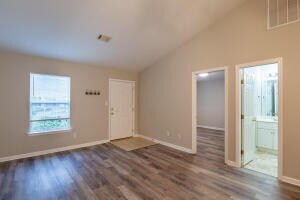 Photo - 669 Brook Trail