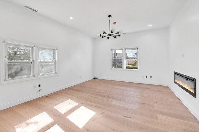 Photo - 14 Fairview Ave Unidad A