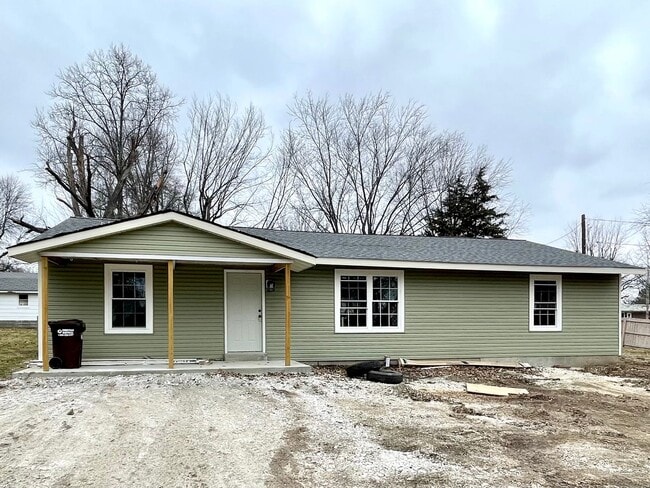 Building Photo - FOR RENT!! 3 Bed 2 Bath Newly Renovated in Troy, MO