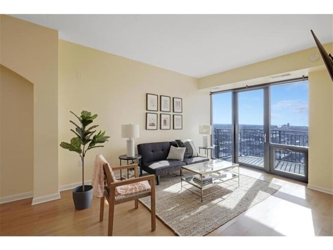 Photo - 500 E Grant St