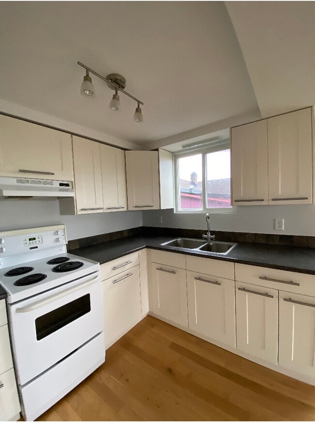 Photo - 312 Eleventh St