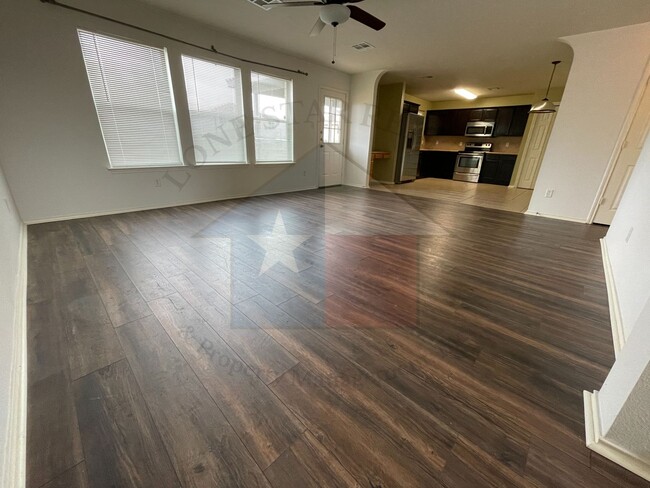 5400 Jitterbug Ct