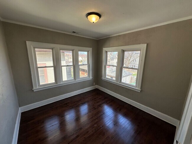 Photo - 2632-2634 N 50th St. (Duplex) Unidad 2634 (Upper)