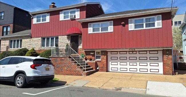 Building Photo - 7705 5th Ave