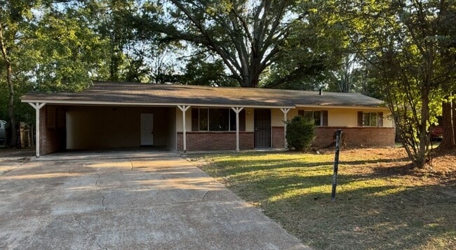Building Photo - 3 Bed 1 Bath House for Rent