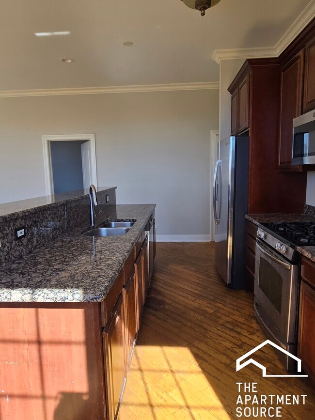 Photo - 2338 W Morse Ave Unidad 2