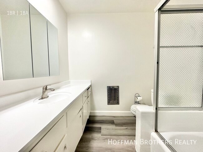 Photo - 1432 N Fairfax Ave Unidad 3