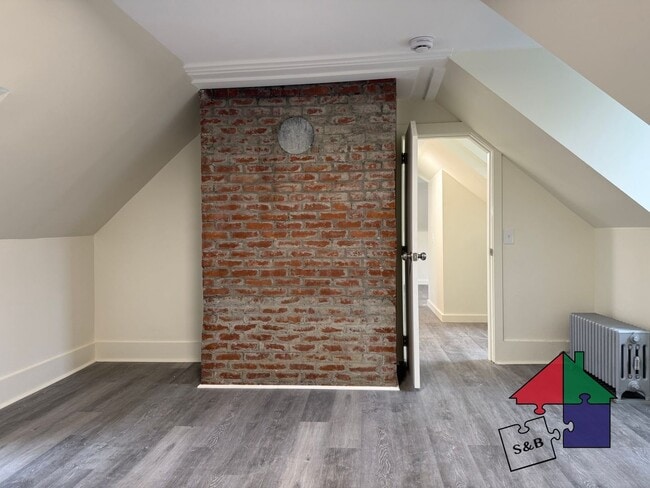 Building Photo - 151 S Main St Unit 2