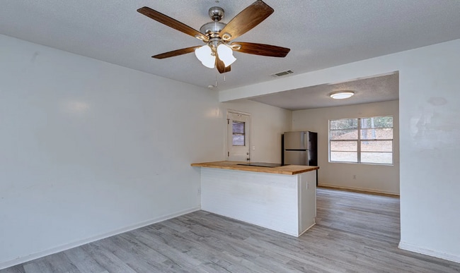 Photo - 1029 Amber Dr