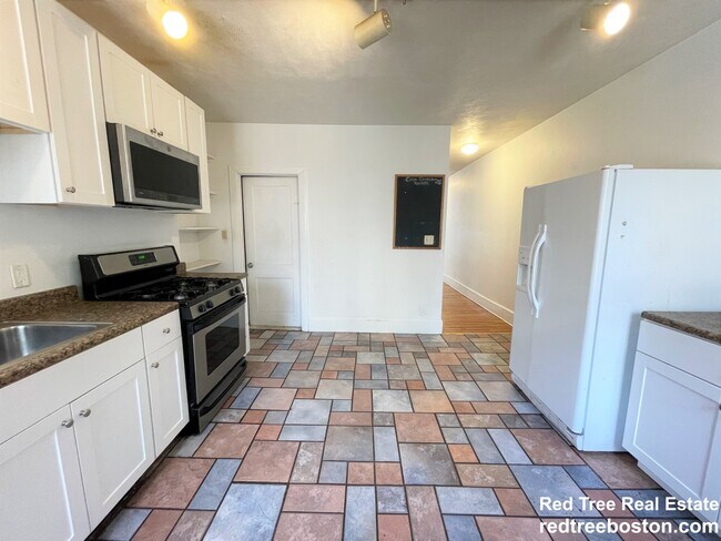 Photo - 8 Sewall St Unit 1