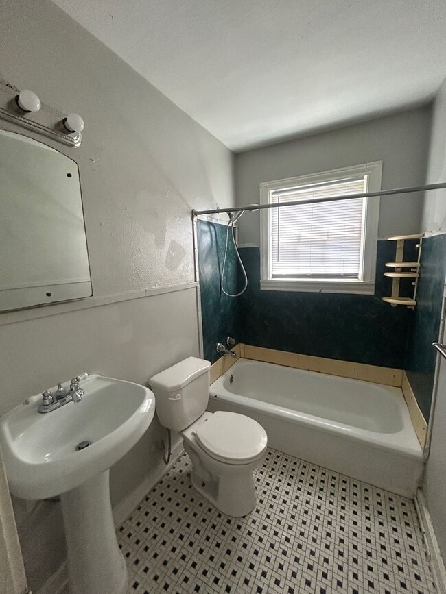 Photo - 3928 Homan Ave